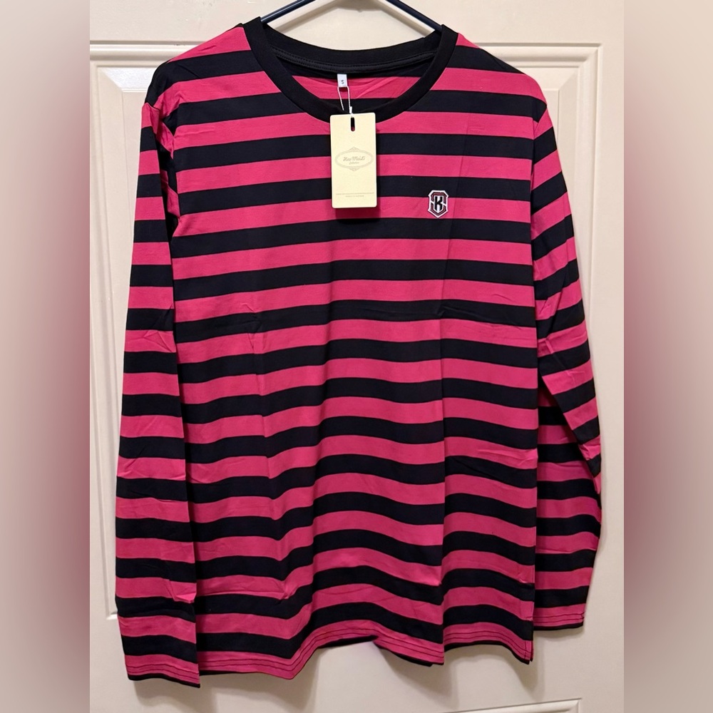 Hao MeiLi Long Sleeved Red and Black Horizontal Striped Tee